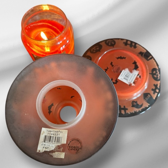Yankee Candle Halloween Shade and Plate - Picture 5 of 6